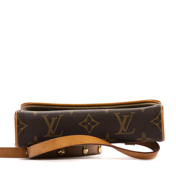 Louis Vuitton Florentine - Picture 6 of 10